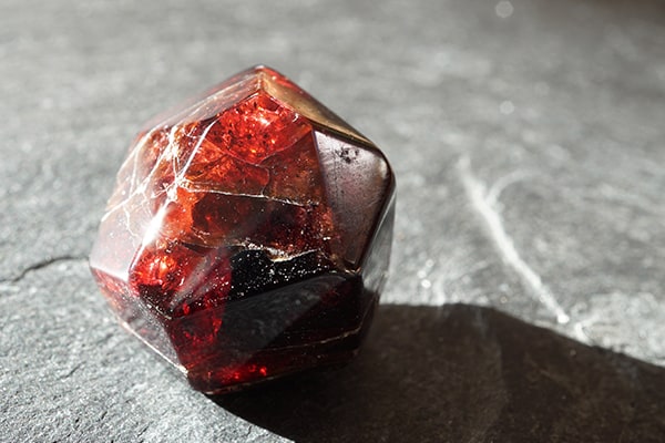 What Is the Birthstone for Aquarius Zodiac Stone – Garnet and Silver