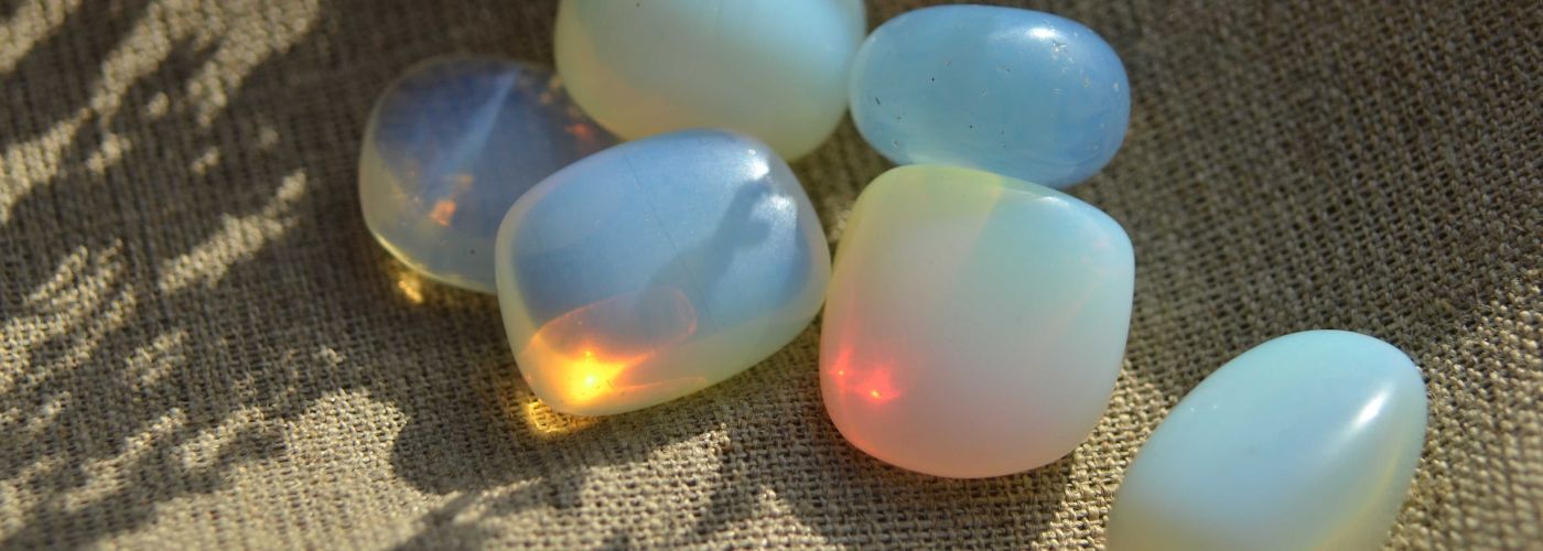 Mesmerizing Moonstone For Connecting Leo's Intuition